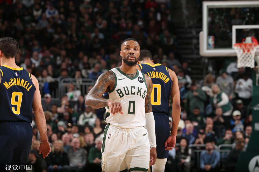 他在投篮端 他在投篮端